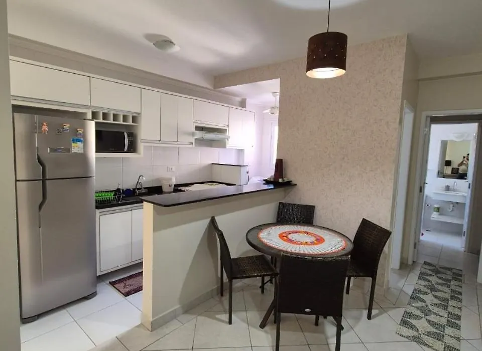 Apartamento E-23 Edifício Villa Monreale - Praia Itaguá-1